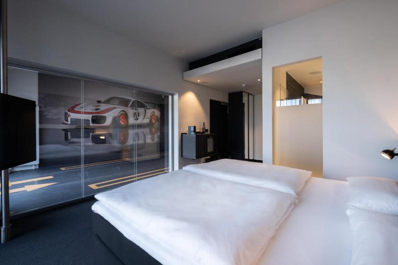 V8 Hotel Koeln At Motorworld Luaran gambar