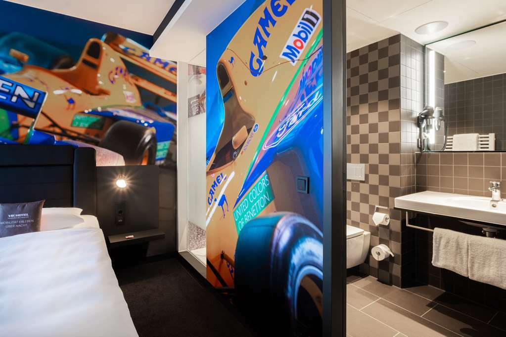 V8 Hotel Koeln At Motorworld Bilik gambar